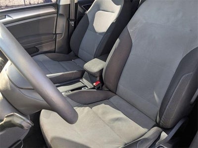 2016 Volkswagen e-Golf SE