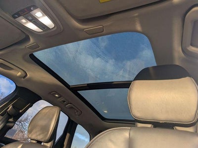 2024 Volvo XC60 Recharge Plug-In Hybrid T8 Ultimate Dark Theme