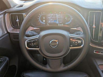 2024 Volvo XC60 Recharge Plug-In Hybrid T8 Ultimate Dark Theme