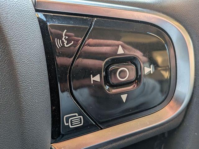 2024 Volvo XC60 Recharge Plug-In Hybrid T8 Ultimate Dark Theme