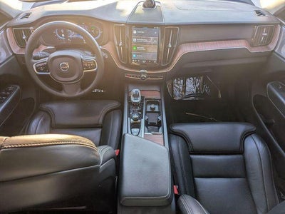 2024 Volvo XC60 Recharge Plug-In Hybrid T8 Ultimate Dark Theme