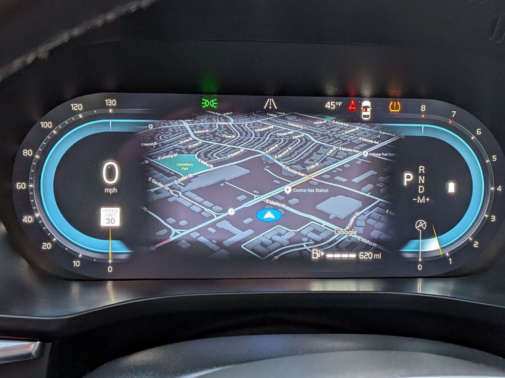 2024 Volvo XC60 Plus Dark Theme