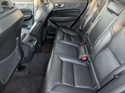 2024 Volvo XC60 Plus Dark Theme