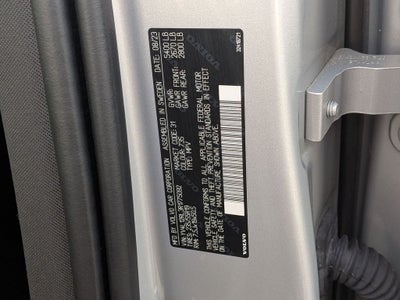 2024 Volvo XC60 Plus Dark Theme