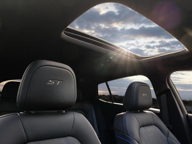 View the 2024 Buick Envista Avenir in Ocean Blue Metallic